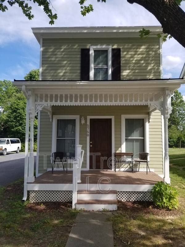 House for rent at 5750 Main St, Mount Jackson, VA 22842