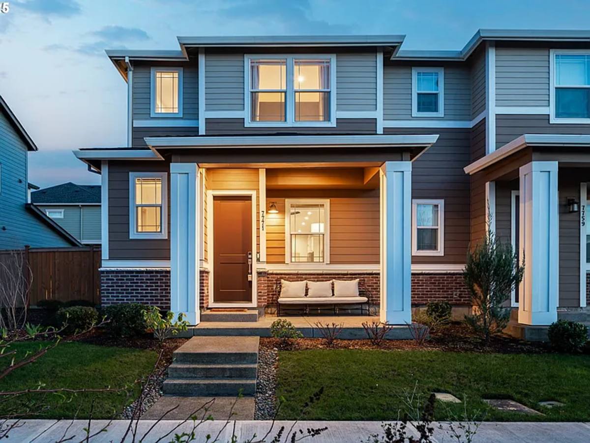 Townhouse for rent at 7771 SE Roaring Lane, Hillsboro, OR 97123