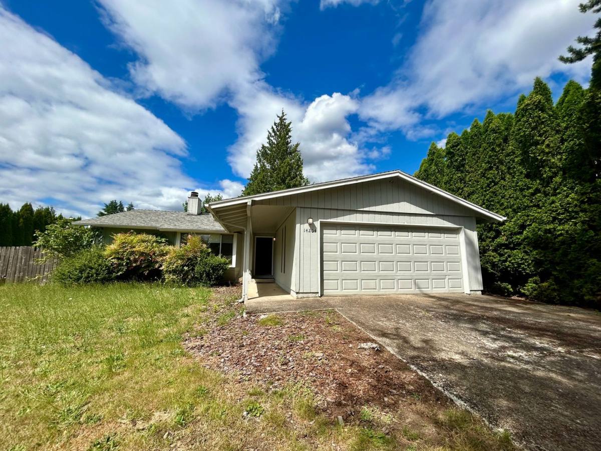 House for rent at 14204 SE 16th Circle, Vancouver, WA 98683