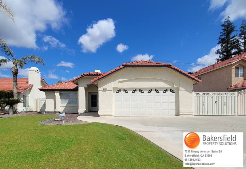 House for rent at 10904 Via Vista, Bakersfield, CA 93311