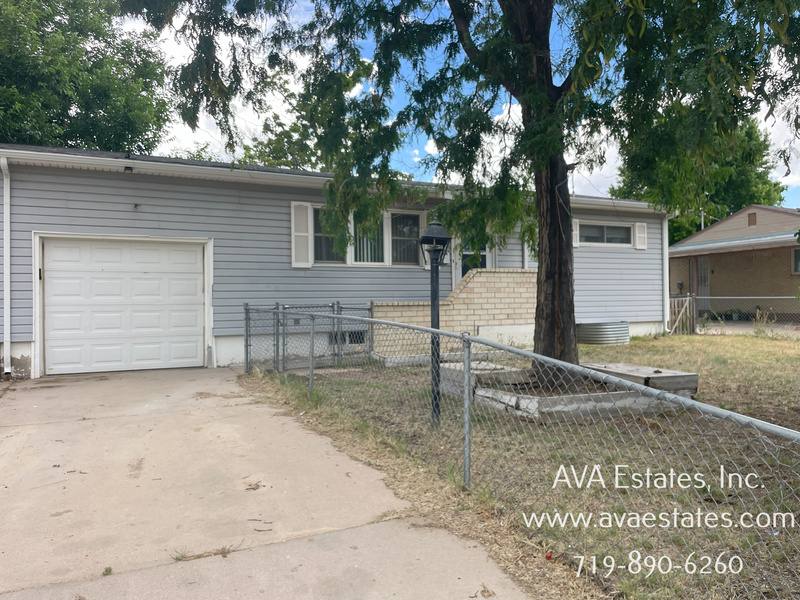 House for rent at 1641 N Monument Ave, Pueblo, CO 81001