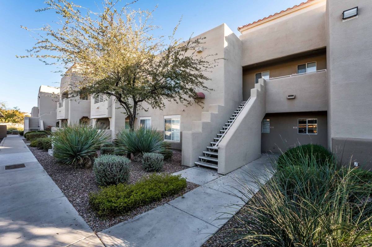 Condo for rent at 1908 Tierra Vista Dr, Las Vegas, NV 89128
