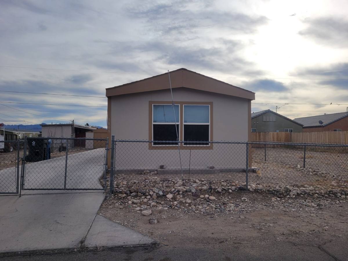 House for rent at 1884 Montclair Dr, Bullhead City, AZ 86442