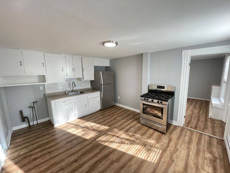 Apartment for rent at 7 Broadway #1, Suncook, NH 03275
