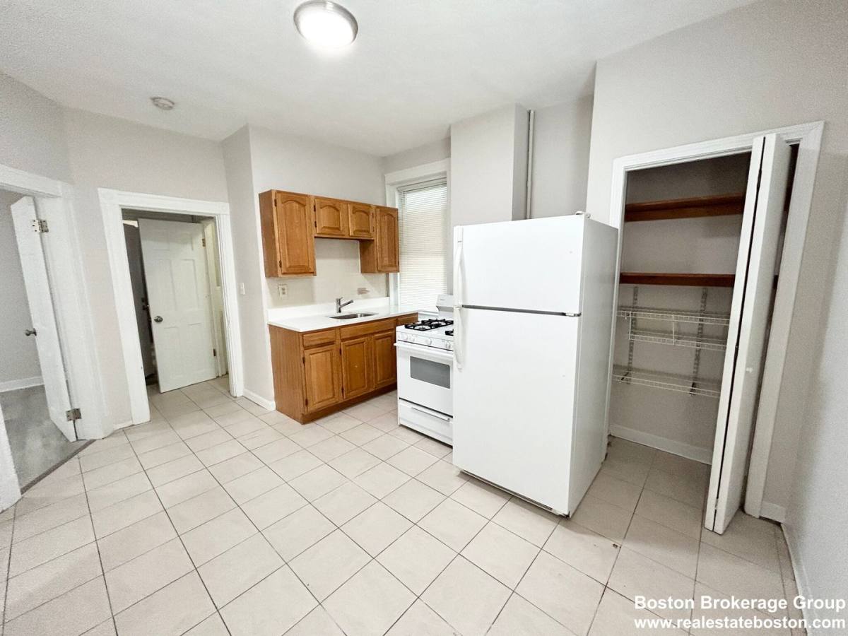 Apartment for rent at 165 Gove St #2, East Boston, MA 02128