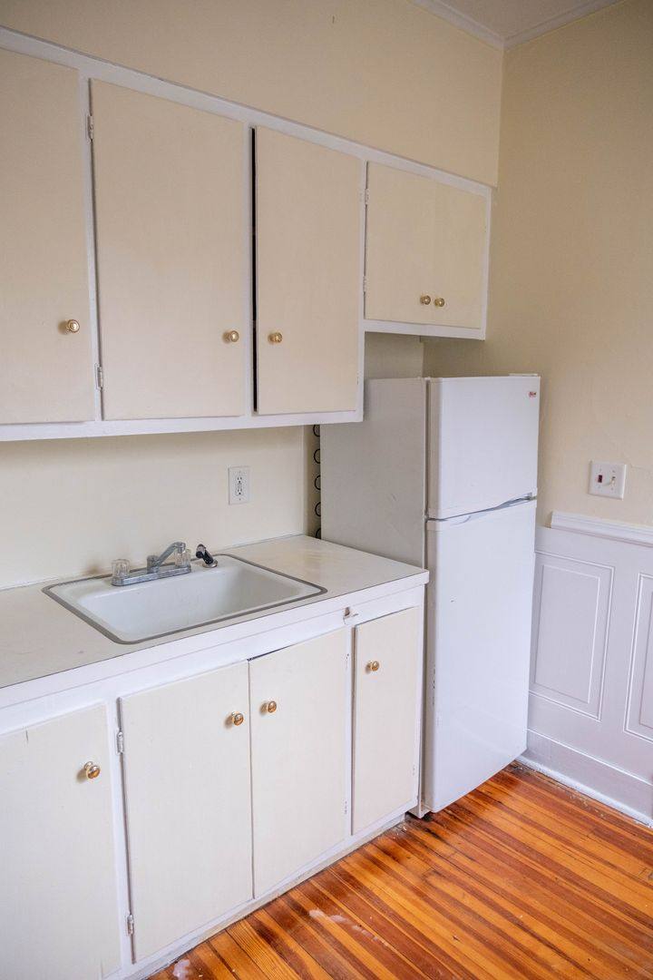 Apartment for rent at 1030 Eastern Ave, Schenectady, NY 12308