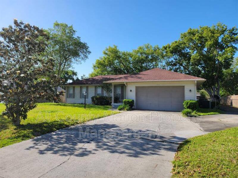 House for rent at 5460 SE 22nd Place, Ocala, FL 34480