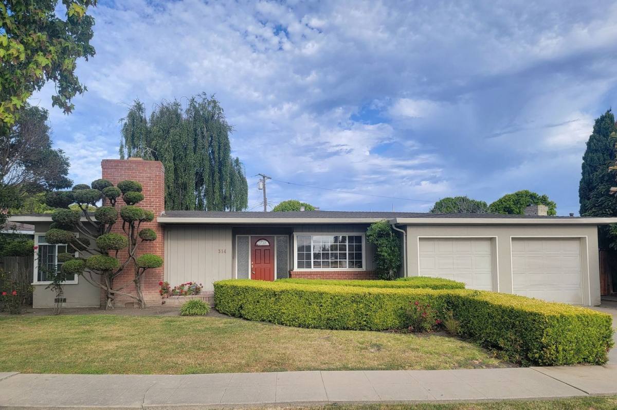 House for rent at 314 San Vincente Ave, Salinas, CA 93901