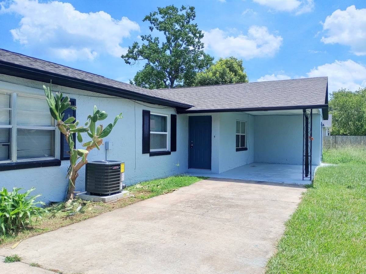 Apartment for rent at 2427 Chase Ave, Sanford, FL 32771