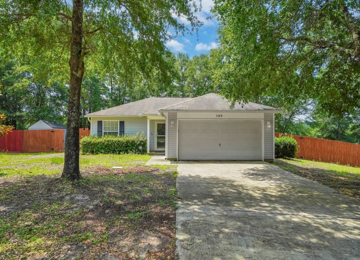 House for rent at 109 Cabana Way, Crestview, FL 32536
