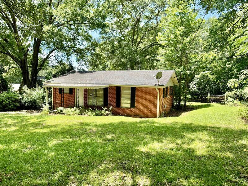House for rent at 93 Forest Rd, Stockbridge, GA 30281