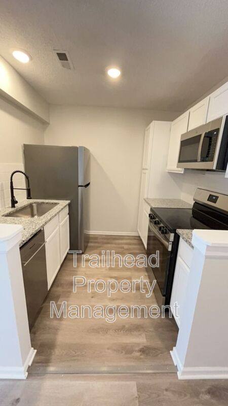 Apartment for rent at 3632 Wyoming St #2A, Kansas City, MO 64111