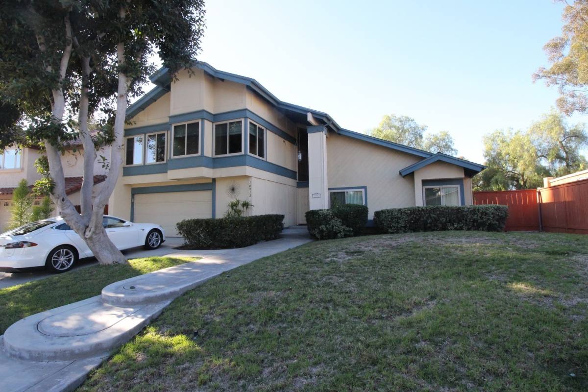 House for rent at 10912 Promesa Dr, San Diego, CA 92124