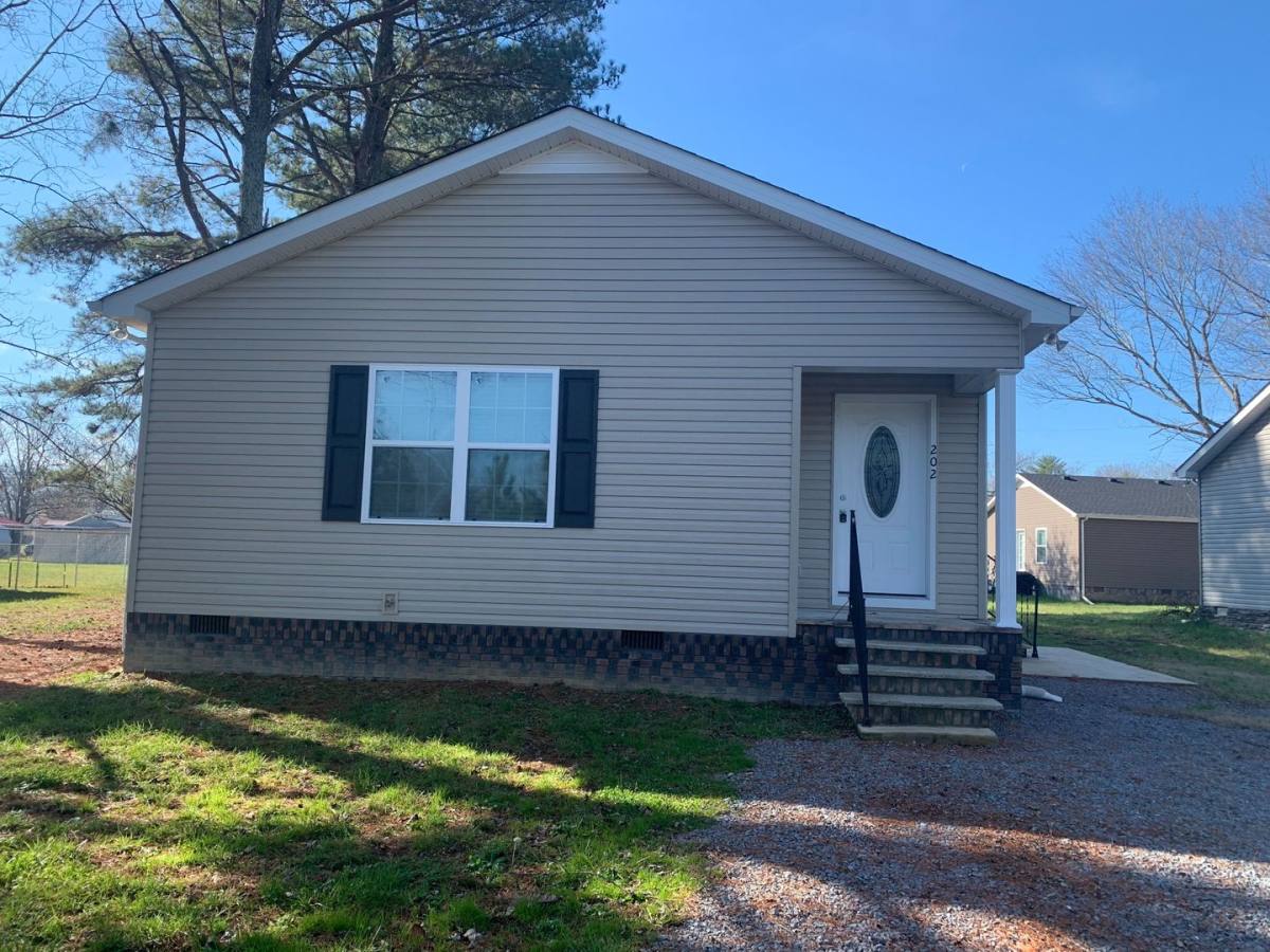House for rent at 202 Broadrick St, Tullahoma, TN 37388