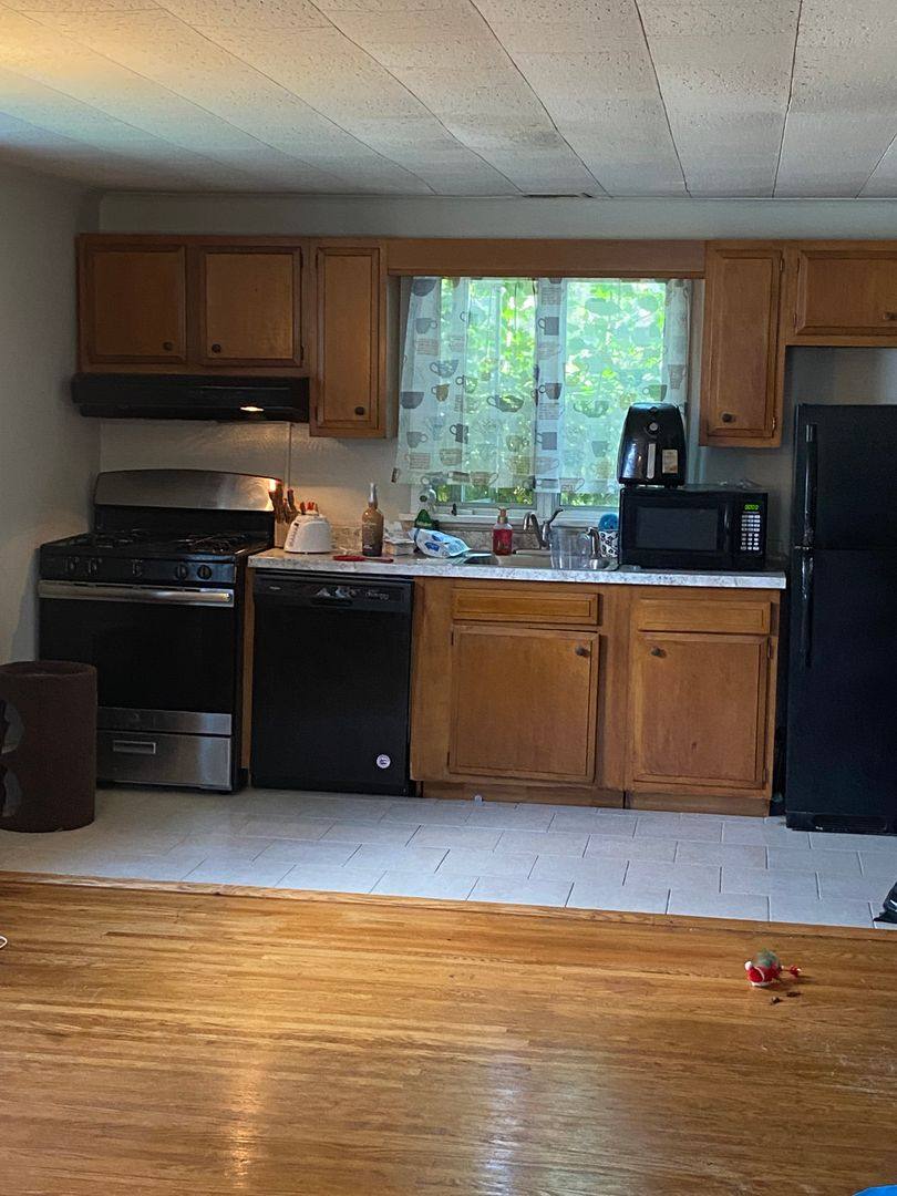 Apartment for rent at 129 Stone Rd, Rochester, NY 14616