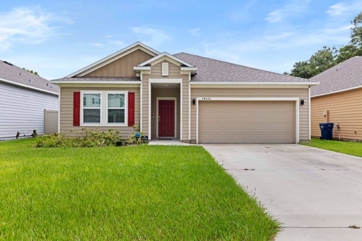 House for rent at 24656 NW 7th Lane, Newberry, FL 32669