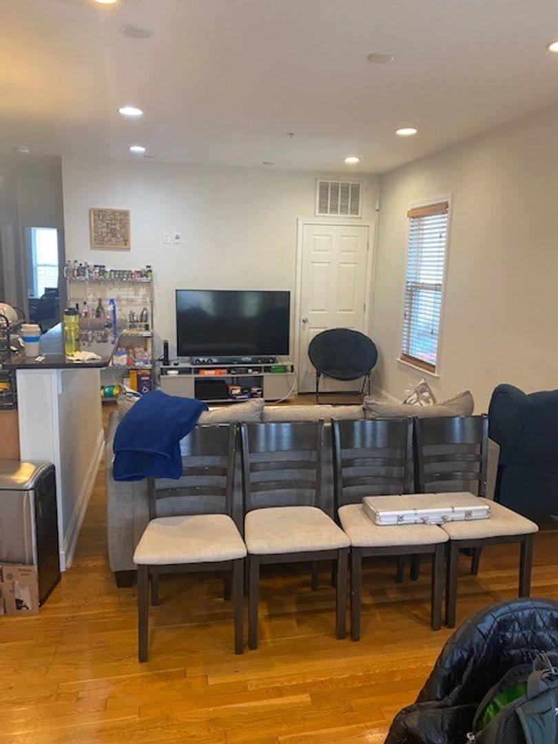 Apartment for rent at 18 Homer St #5, Brookline, MA 02446