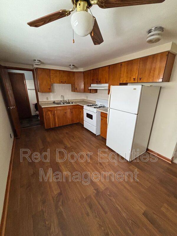 Apartment for rent at 1401 W Mulberry St #3, Lancaster, OH 43130