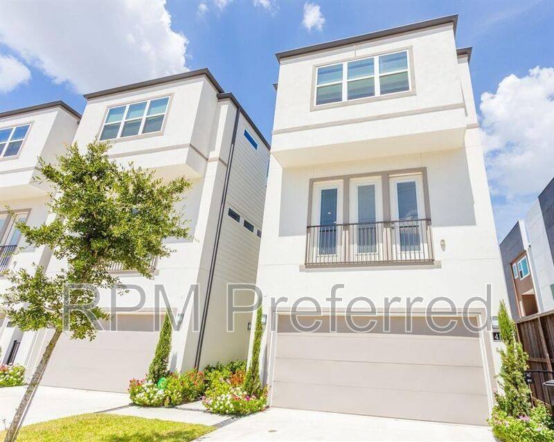 House for rent at 411 N Nagle St #C, Houston, TX 77003