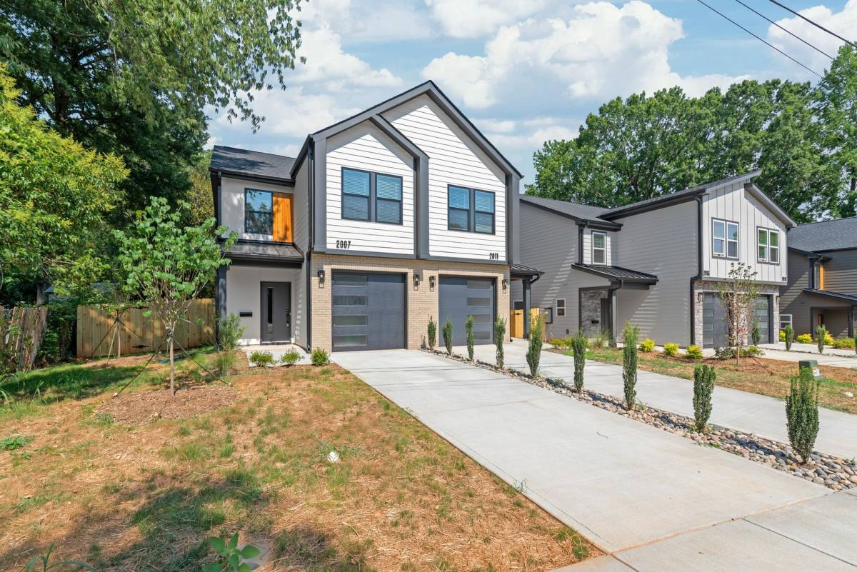 Townhouse for rent at 2007 Wilson Ave, Charlotte, NC 28208