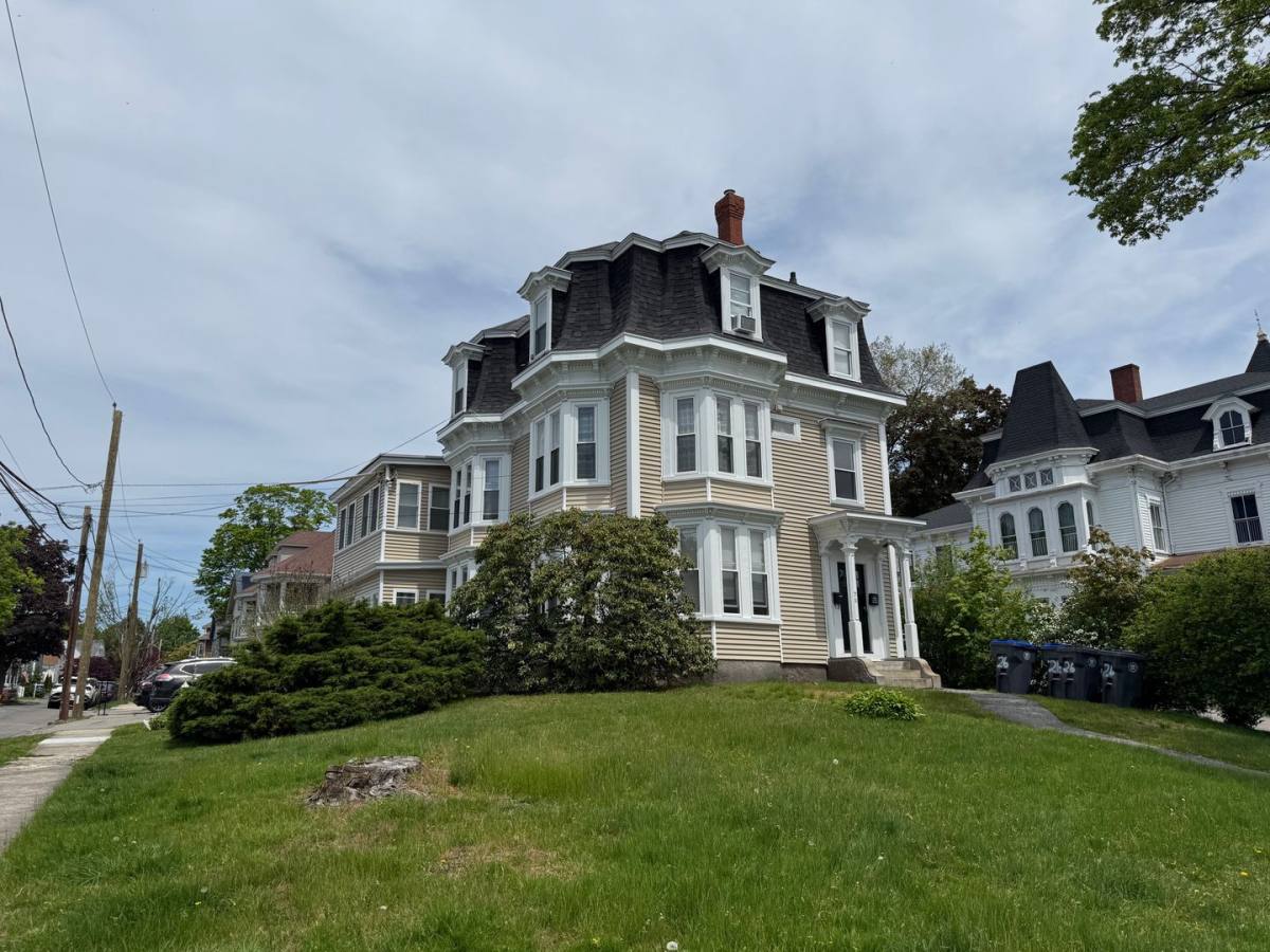 Apartment for rent at 26 High St, Methuen, MA 01844