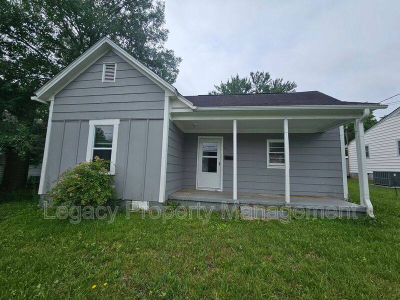 House for rent at 1111 N Mebane St, Burlington, NC 27217
