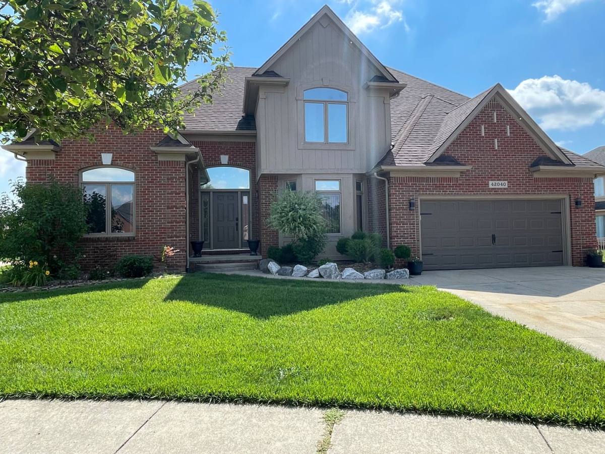 House for rent at 42040 Dorchester Court, Clinton Township, MI 48038