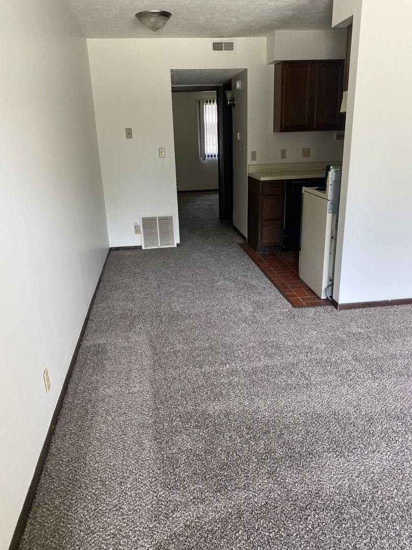 Apartment for rent at 5137 Walker Ave, Lincoln, NE 68504