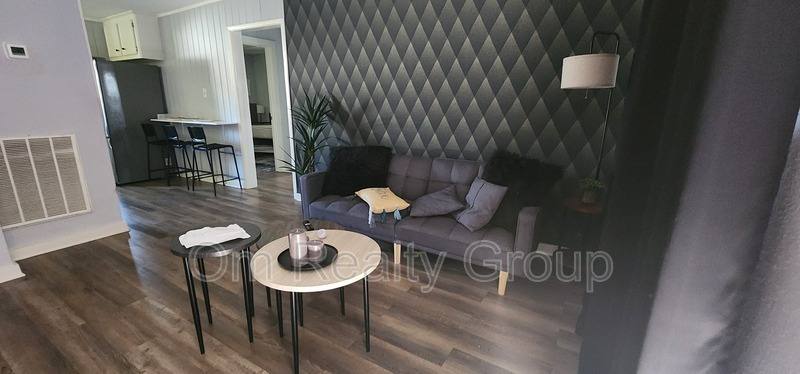 Apartment for rent at 3339 Simmons St #8, Houston, TX 77004