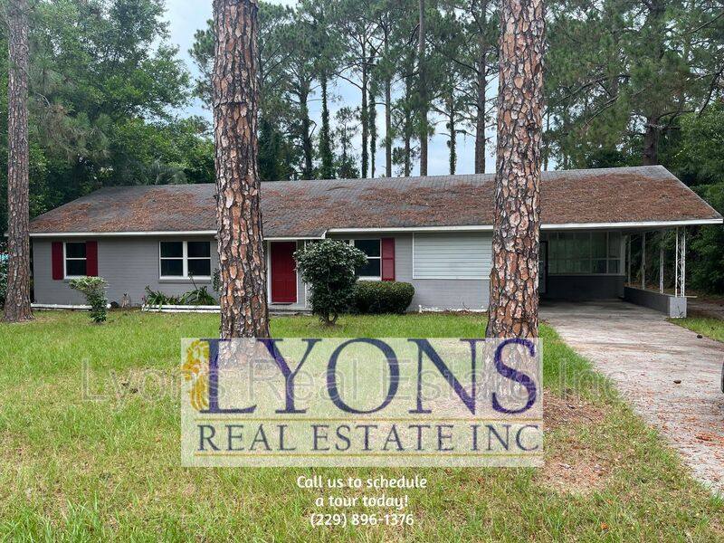House for rent at 904 W 5th St, Adel, GA 31620