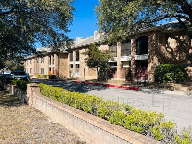 Condo for rent at 1819 Babcock #411, San Antonio, TX 78229