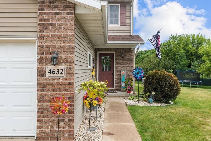 Apartment for rent at 4632 4634 Ridge Court, Manitowoc, WI 54220