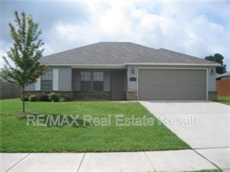 House for rent at 3553 Reynolds Ave, Springdale, AR 72764