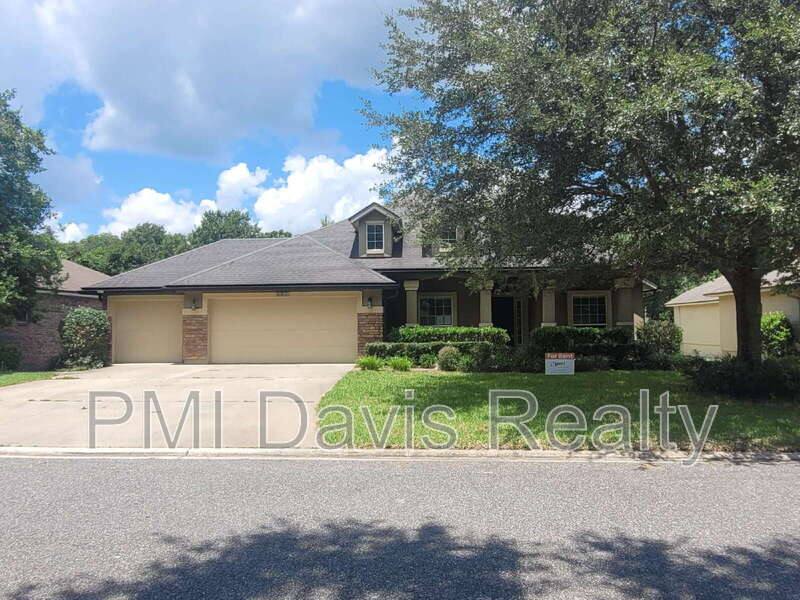 House for rent at 680 Chestwood Chase Dr, Orange Park, FL 32065