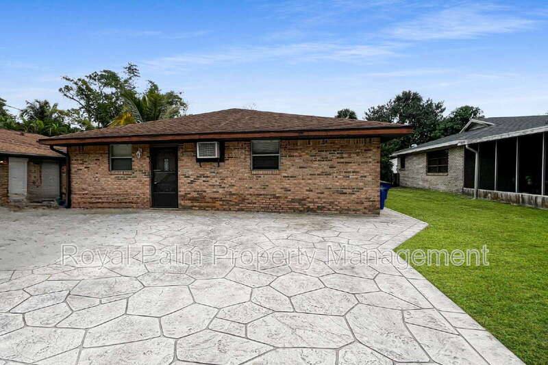 Apartment for rent at 27917 Washington St, Bonita Springs, FL 34135