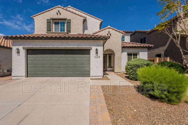 House for rent at 1634 W Red Bird Rd, Phoenix, AZ 85085