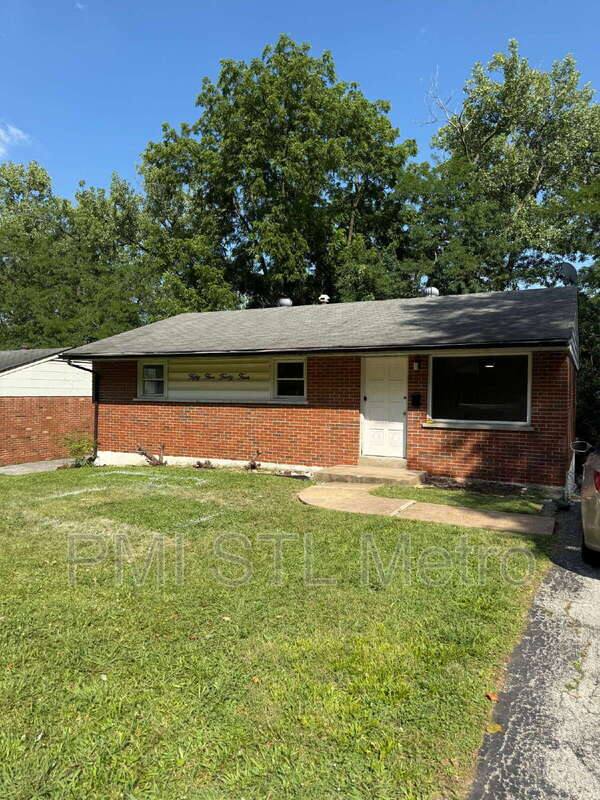 House for rent at 5544 Albia Terrace, Saint Louis, MO 63136