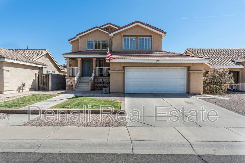 House for rent at 827 W Leah Lane, Gilbert, AZ 85233