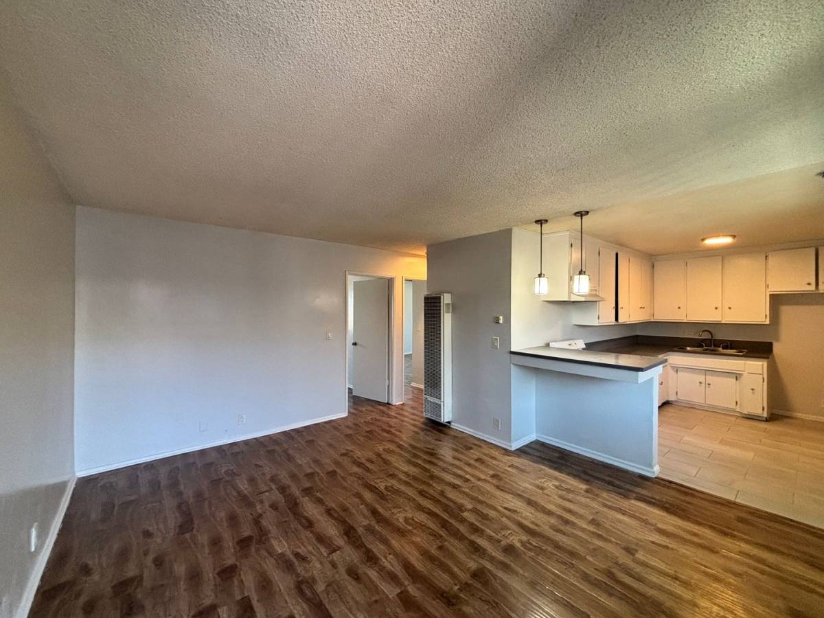 Apartment for rent at 13524 Avalon Blvd, Los Angeles, CA 90061