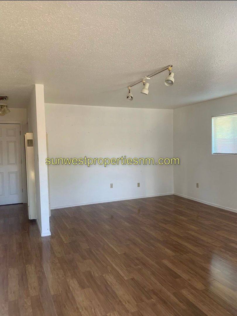 Apartment for rent at 1501 Saiz Lane, Bloomfield, NM 87413