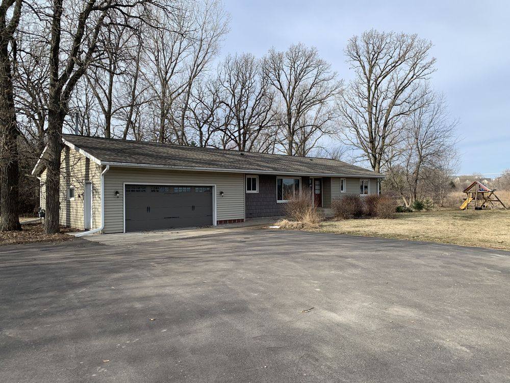 House for rent at 2318 Bonaire Path W, Rosemount, MN 55068
