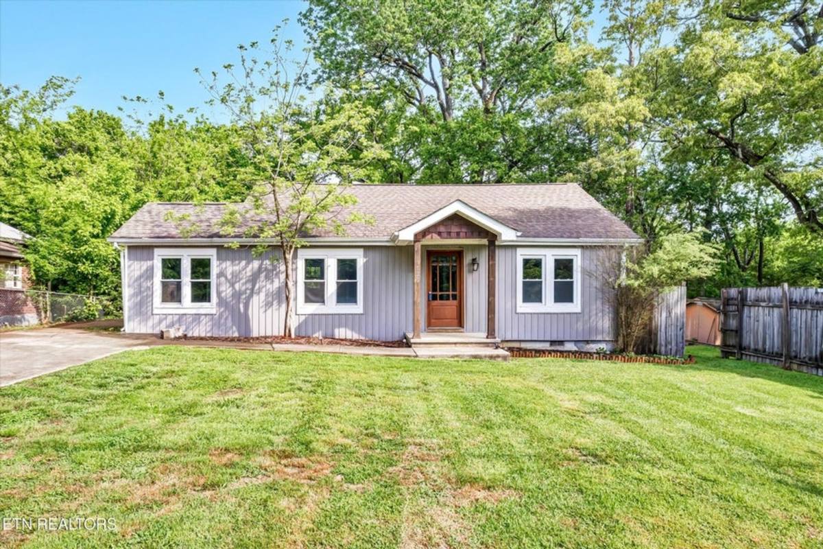 House for rent at 722 Southern Parkway, Athens, TN 37303