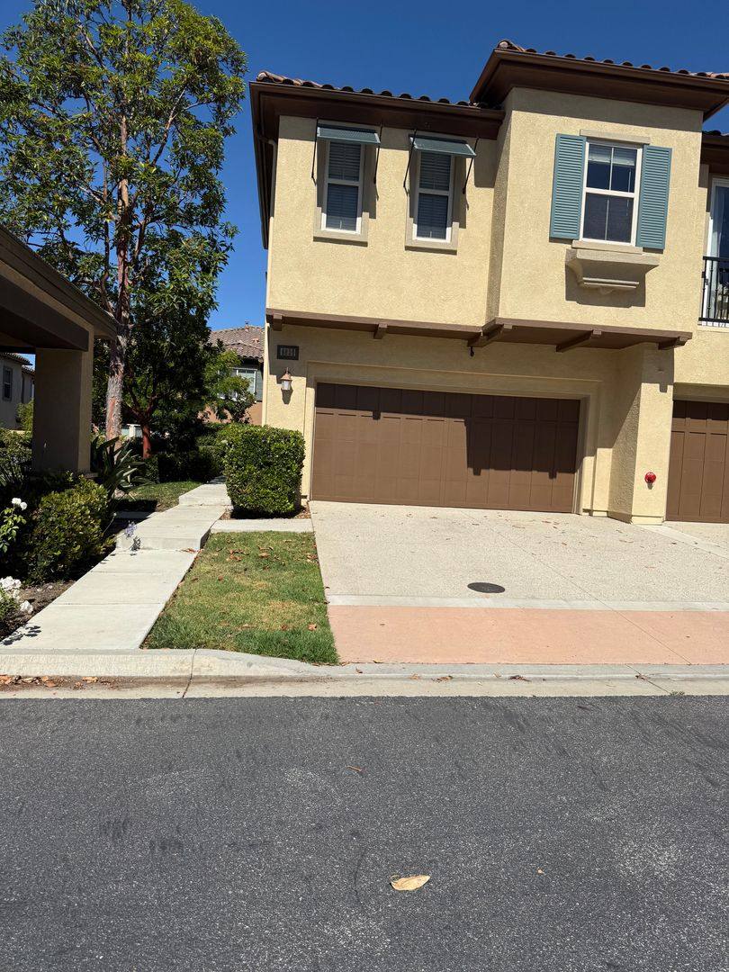 Townhouse for rent at 6809 Simmons Way, Moorpark, CA 93021