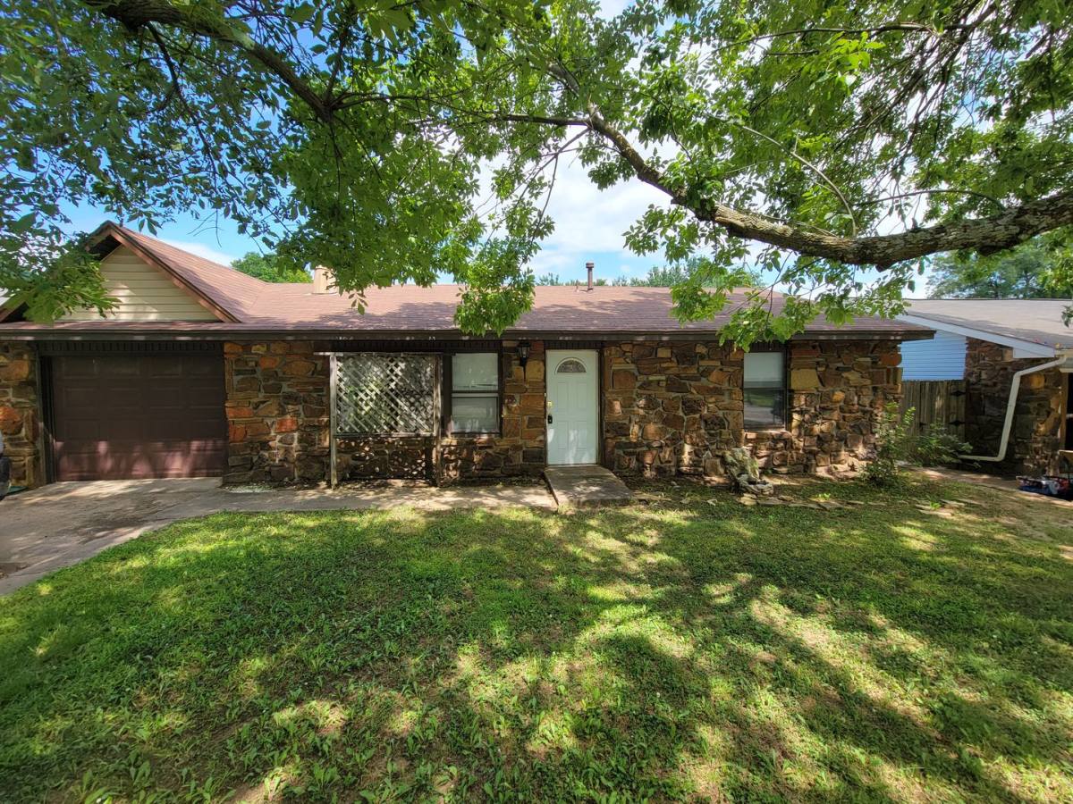 House for rent at 209 S 181st E Ave, Tulsa, OK 74108