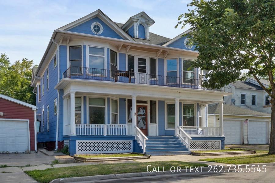 Apartment for rent at 314 10th St, Racine, WI 53403