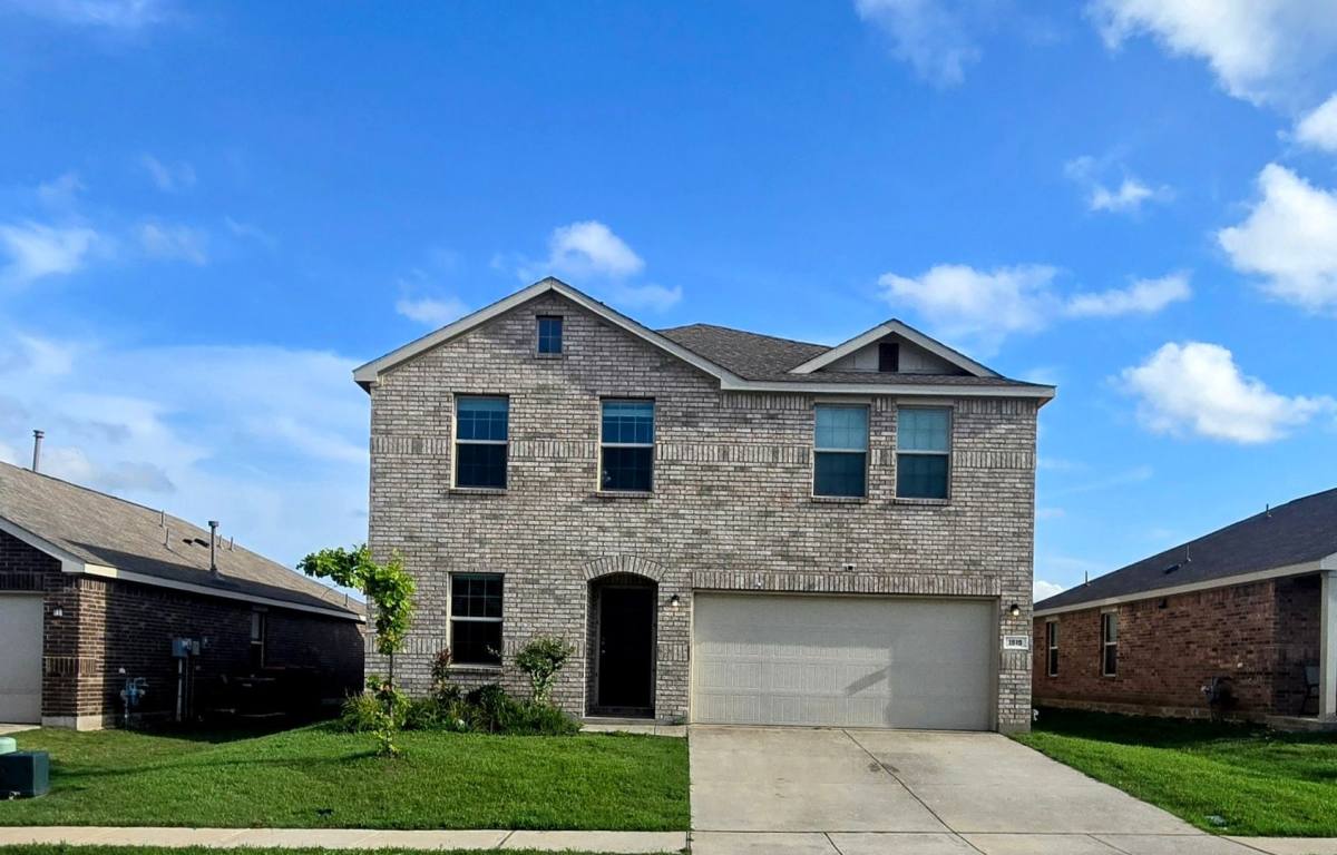 House for rent at 1515 Fields View Dr, Anna, TX 75409