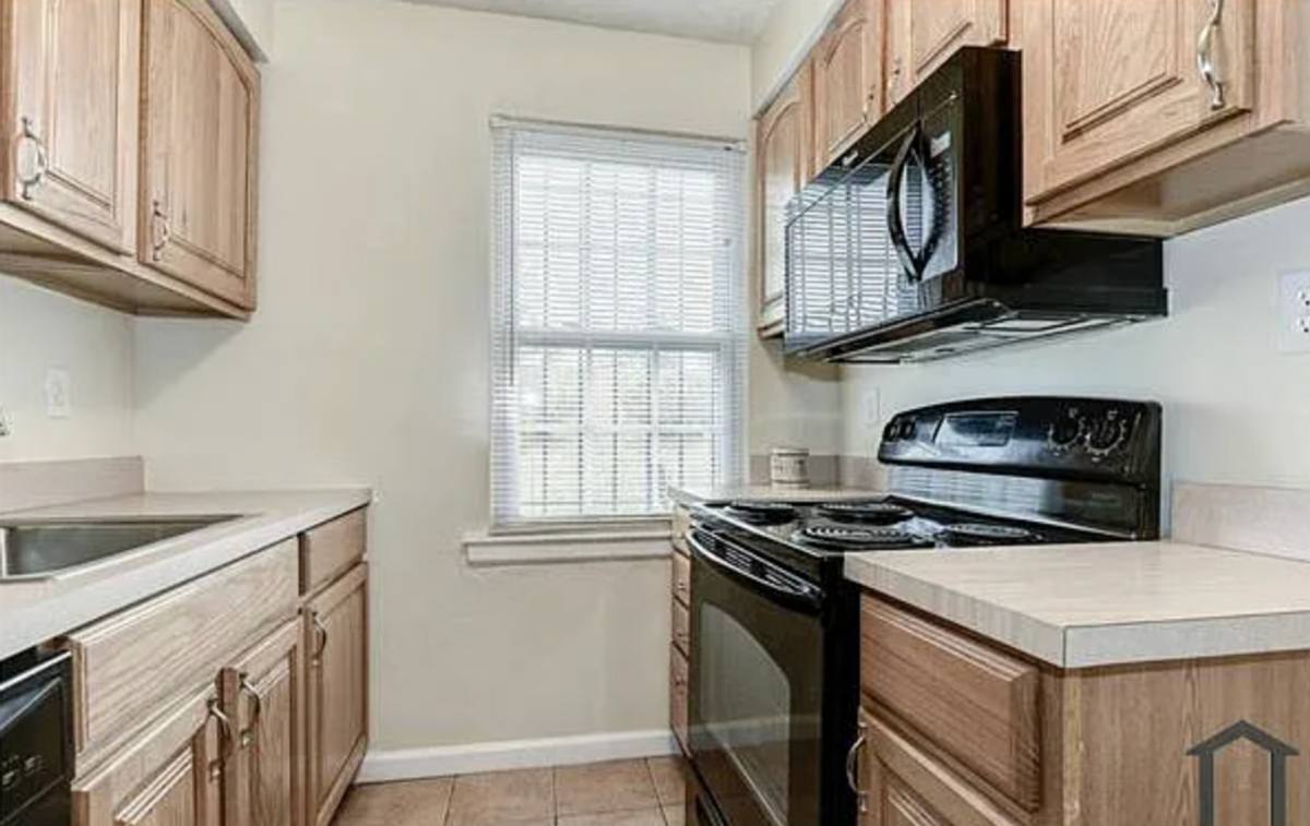 Apartment for rent at 2143 Suitland Tr SE, Washington, DC 20020