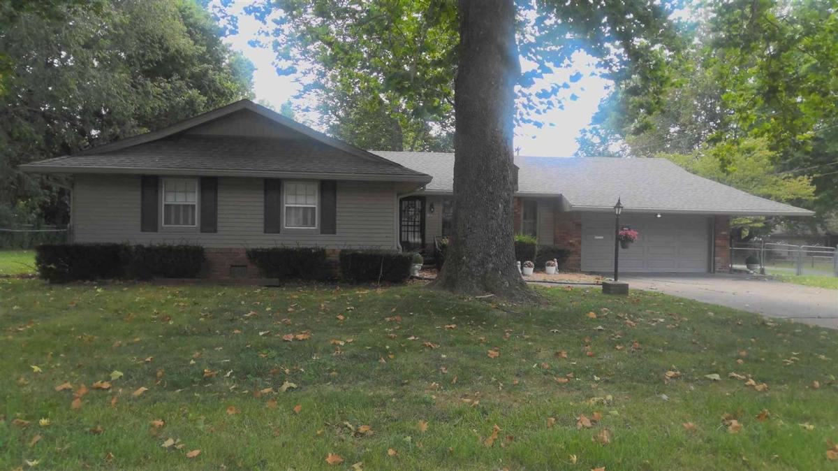 House for rent at 2302 E Seminole St, Springfield, MO 65804