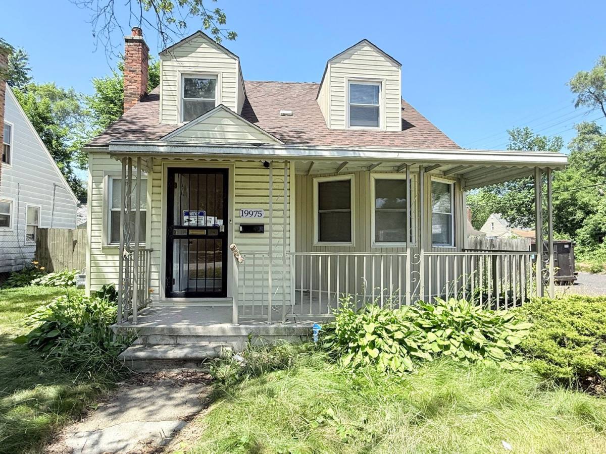 House for rent at 19975 S Waltham St, Detroit, MI 48205