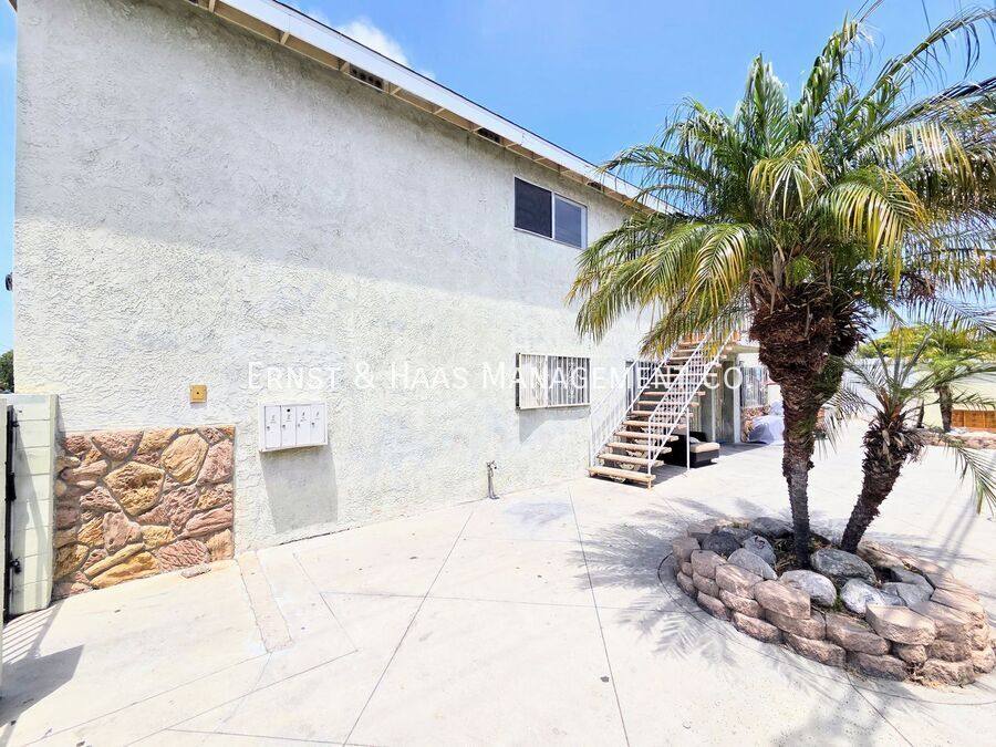 Apartment for rent at 1330 Walnut Ave #3, Long Beach, CA 90813